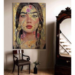 تابلو سنتی با طرح پرتره و تزئینات گل‌دار