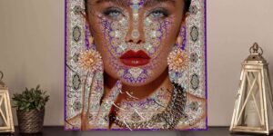 تابلو هنری با طرح فرش پارسی و خطاطی سنتی